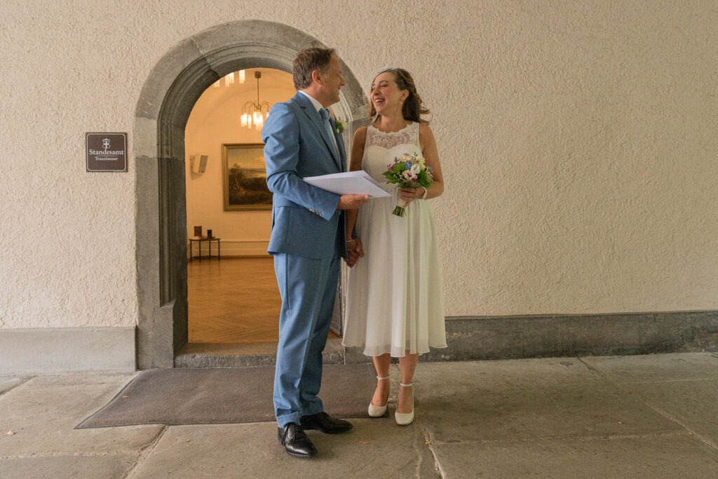 Standesamtliche Trauung von Katrin und Marc im September im wunderbaren Standesamt Konstanz - Hochzeitsfotograf Gregor Marstaller