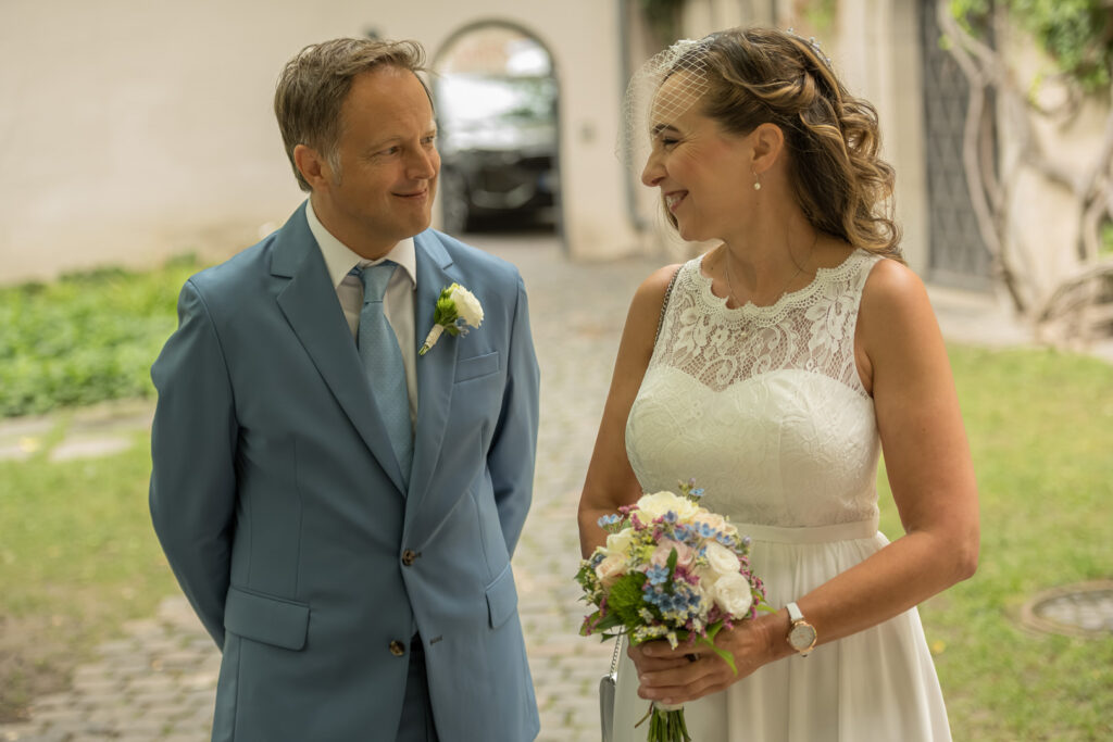 Standesamtliche Trauung von Katrin und Marc im September im wunderbaren Standesamt Konstanz - Hochzeitsfotograf Gregor Marstaller